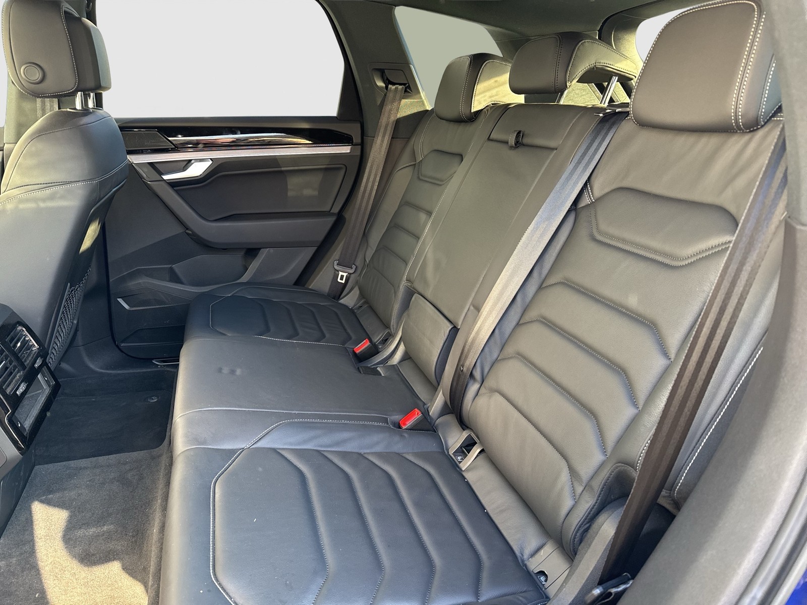 Volkswagen Touareg V6 R-LINE STANDHZ. AHK CAM ALU20 eKLAPPE