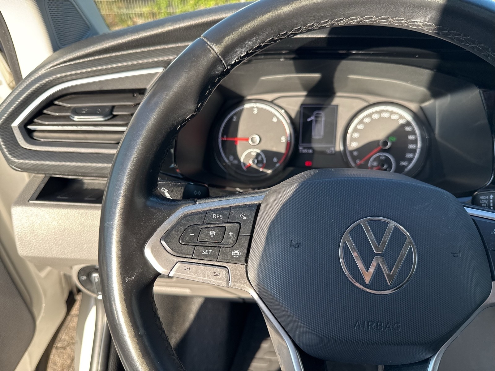 Volkswagen T6 Transporter 2.0 T6.1 Kasten ACC NAVI SITZHEIZ