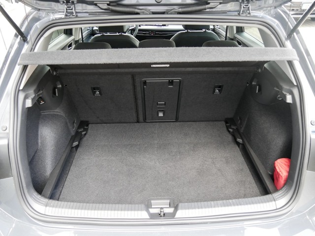Volkswagen Golf 2.0 ACTIVE AHK CAM ACC NAVI SITZHEIZ.