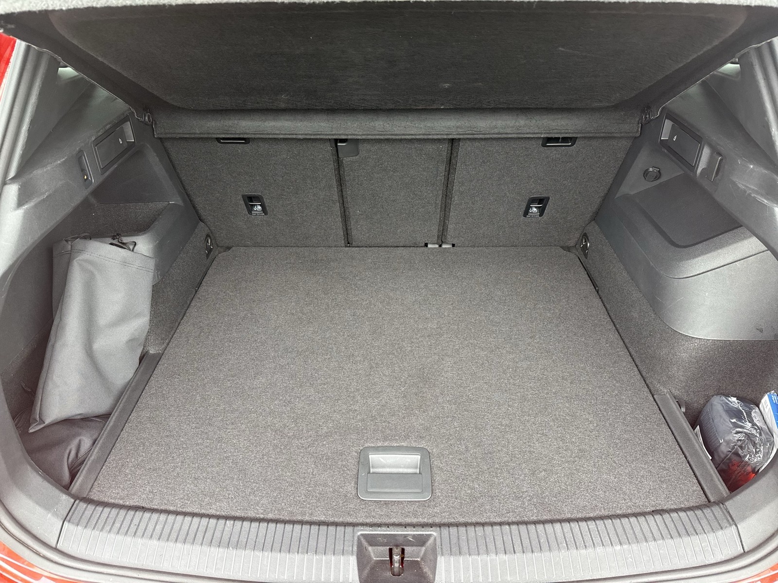 Volkswagen Tiguan 2.0 R-LINE 4X4 LEDER PANO STANDHZ. AHK