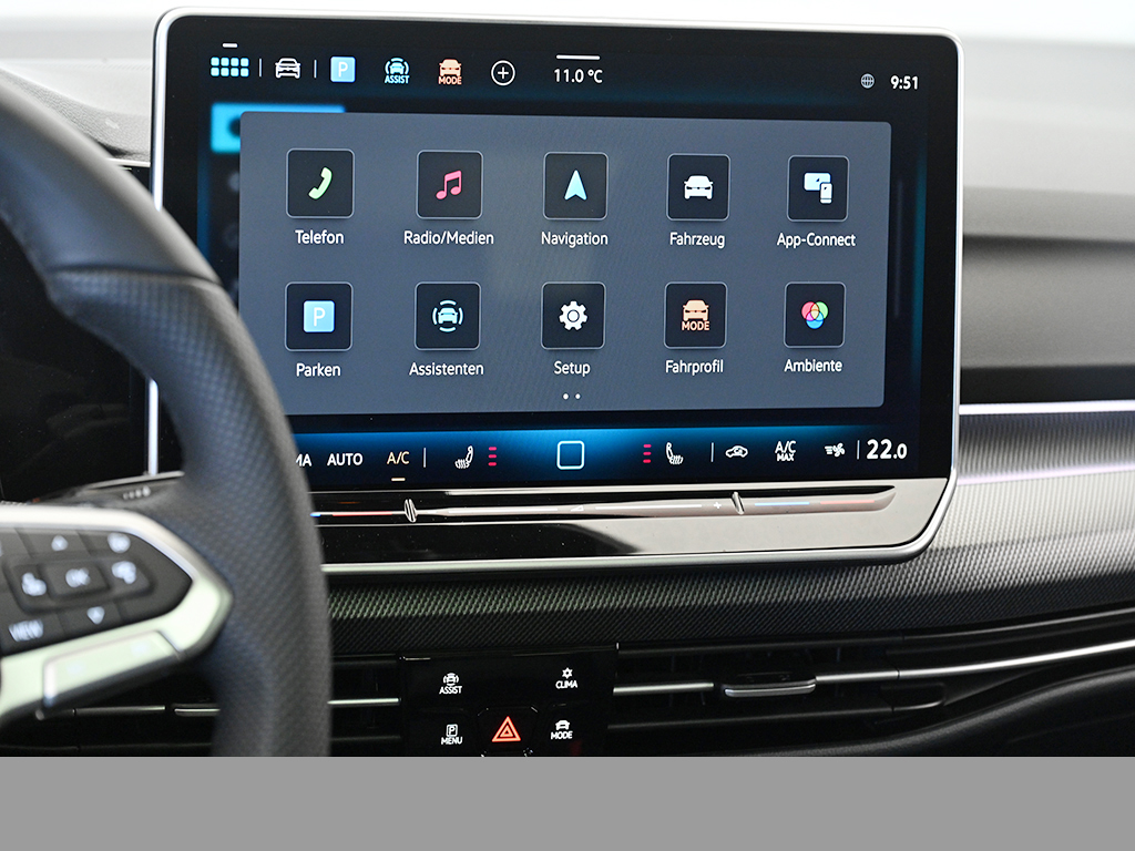 Volkswagen Golf Variant VIII 2.0 R-LINE BLACKSTYLE PANO CAM