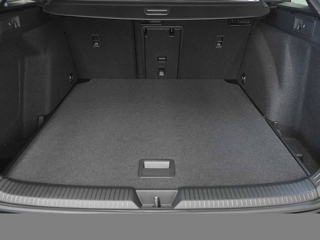 Volkswagen Golf Variant VIII 2.0 R-LINE BLACKSTYLE PANO CAM