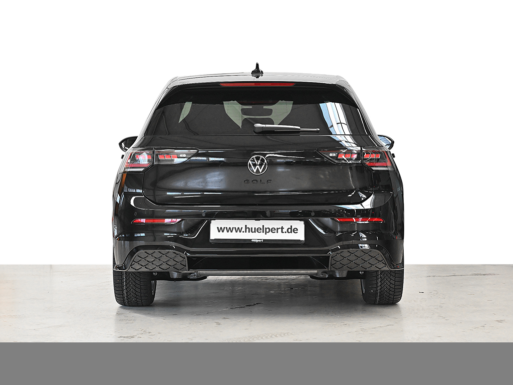 Volkswagen Golf VIII 1.5 eTSI R-LINE BLACK STYLE CAM LM18