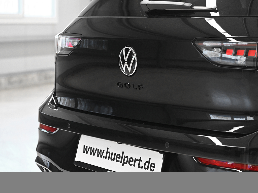 Volkswagen Golf VIII 1.5 eTSI R-LINE BLACK STYLE CAM LM18