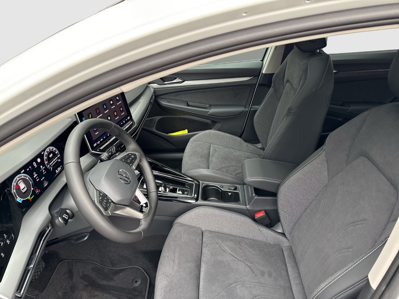 Volkswagen Golf 1.5 STYLE DSG PANO MATRIXLED KEYLESS LM18