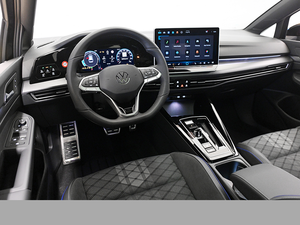 Volkswagen Golf Variant VIII 2.0 R-LINE BLACKSTYLE PANO CAM