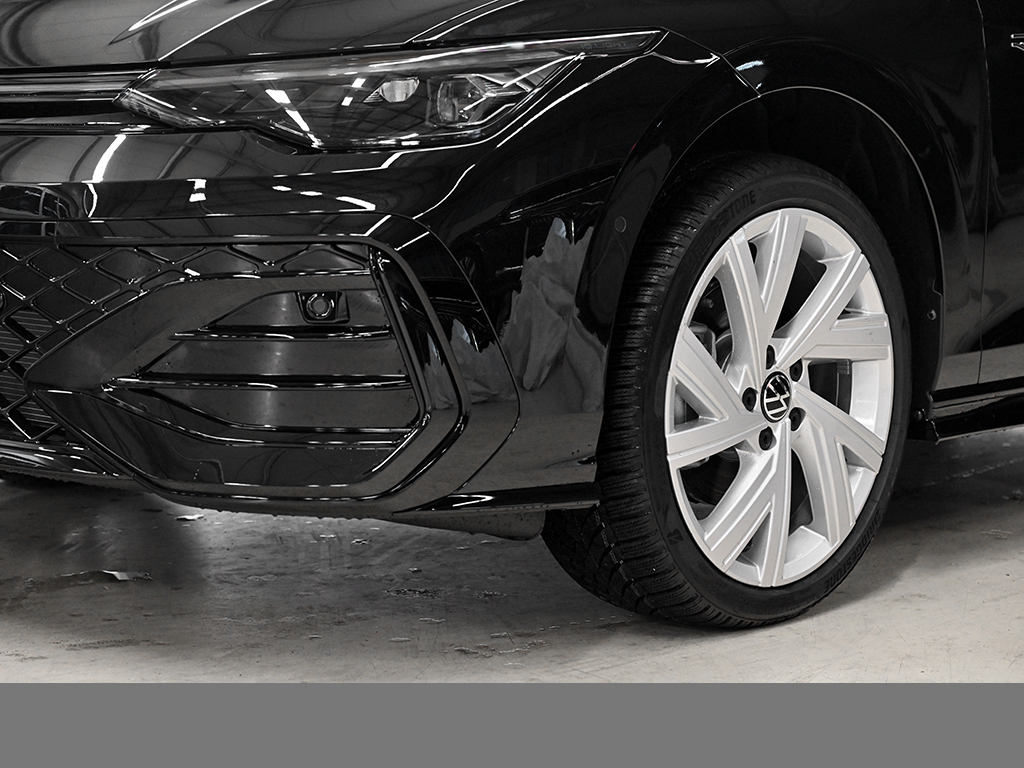 Volkswagen Golf Variant VIII 2.0 R-LINE BLACKSTYLE PANO CAM