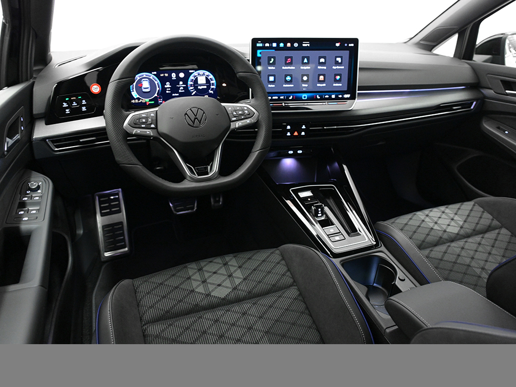 Volkswagen Golf VIII 1.5 eTSI R-LINE BLACK STYLE CAM LM18