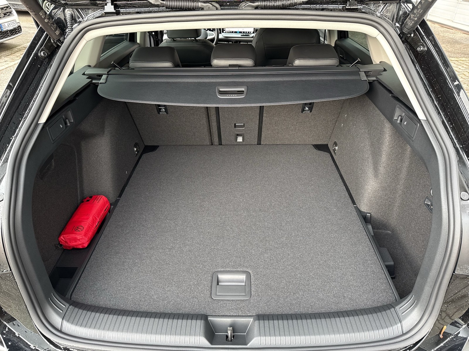 Volkswagen Golf Variant 1.5 STYLE DSG AHK eKLAPPE CAM LM18