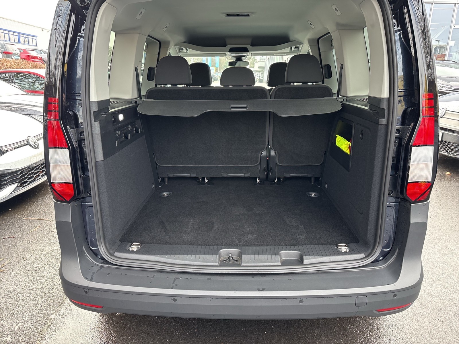 Volkswagen Caddy 2.0 Kombi ACC NAVI AHK-VORBEREITUNG SITZHZ