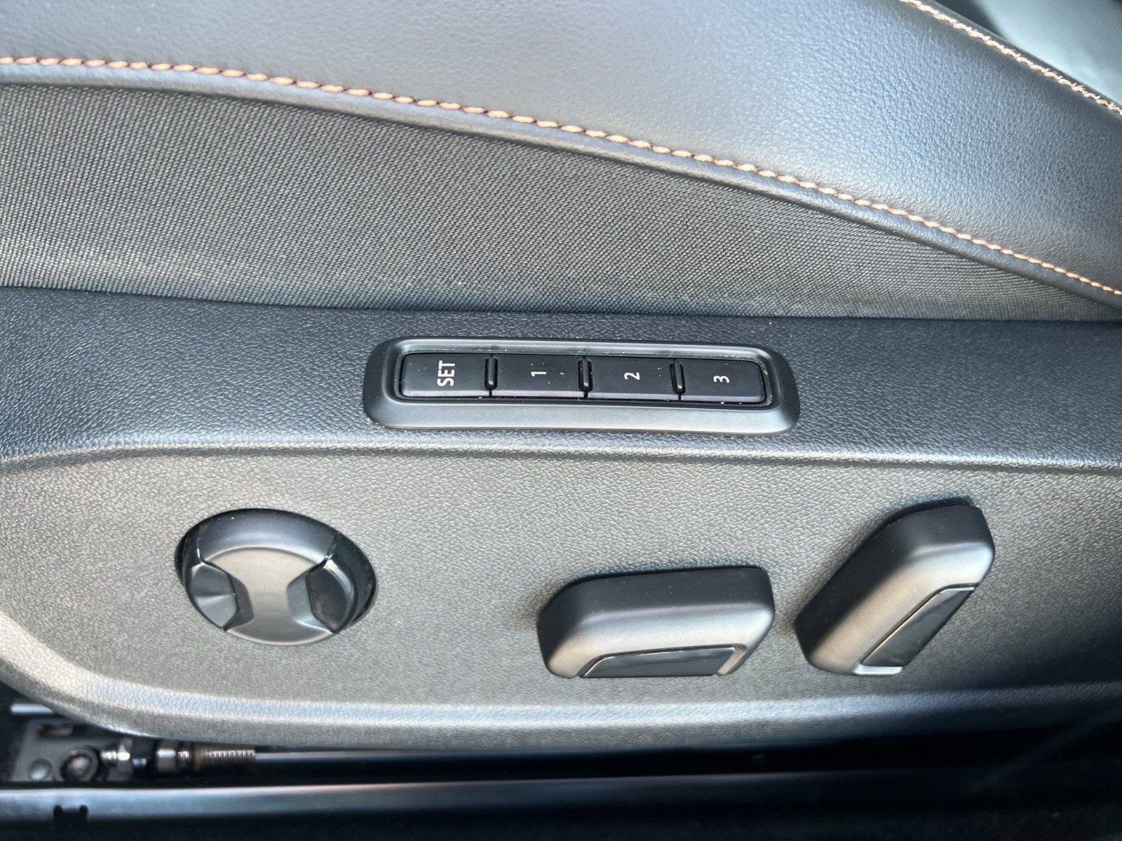 Cupra Leon ST 1.4 HYBRID VZ LEDER PANO CAM ACC LM19