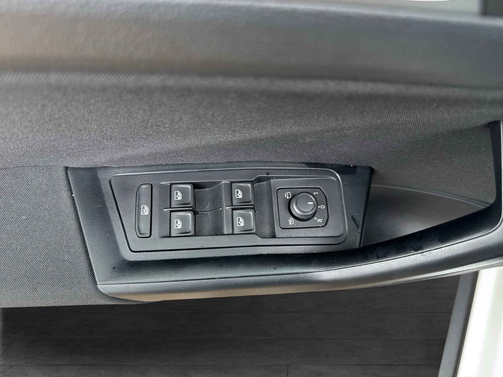 Volkswagen T-Roc 1.0 LIFE NAVI CARPLAY ALU LED EINPARKHILFE