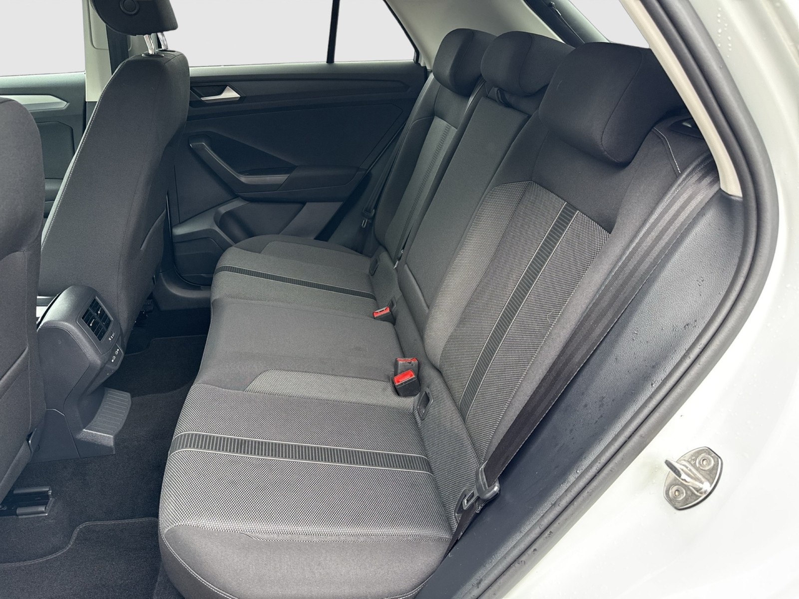 Volkswagen T-Roc 1.0 LIFE NAVI CARPLAY ALU LED EINPARKHILFE
