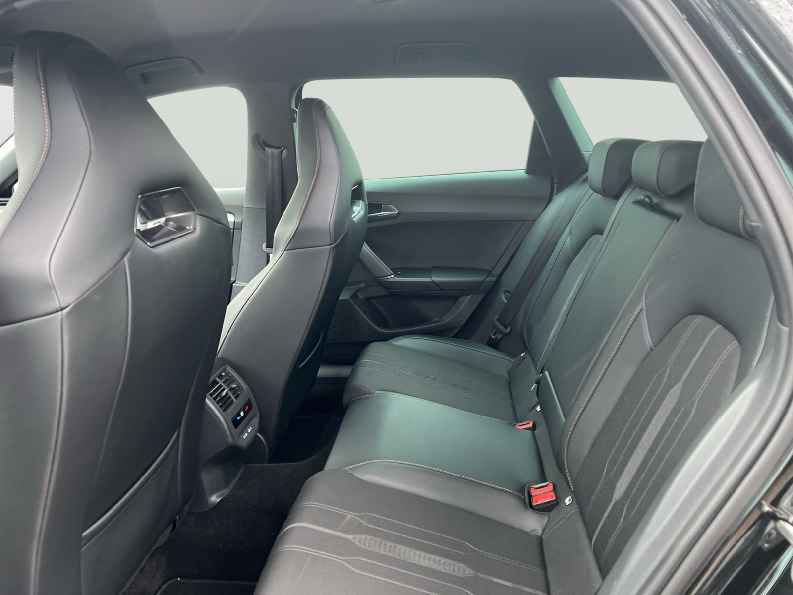 Cupra Leon ST 2.0 VZ 4X4 BEATS CAM ACC LM19 E-KLAPPE