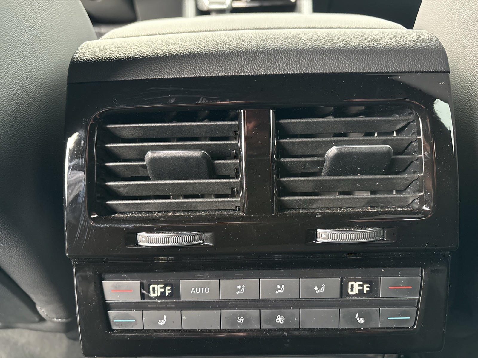 Volkswagen Touareg V6 R-LINE AHK CAM ACC HEAD-UP HD-MATRIX