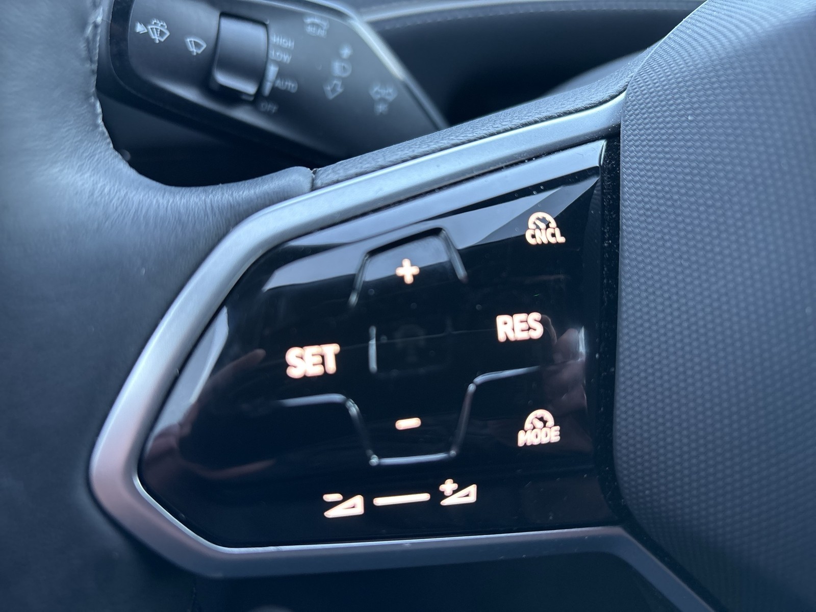 Volkswagen ID.7 Tourer PRO WÄRMEPUMPE AHK 360°CAM ACC LM20