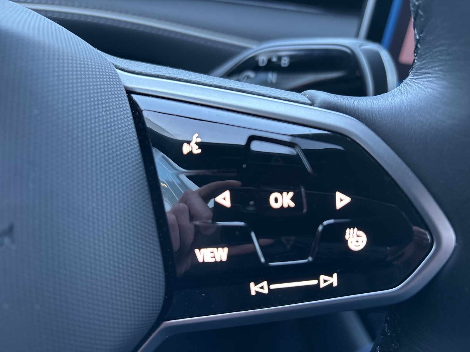 Volkswagen ID.7 Tourer PRO WÄRMEPUMPE AHK 360°CAM ACC LM20