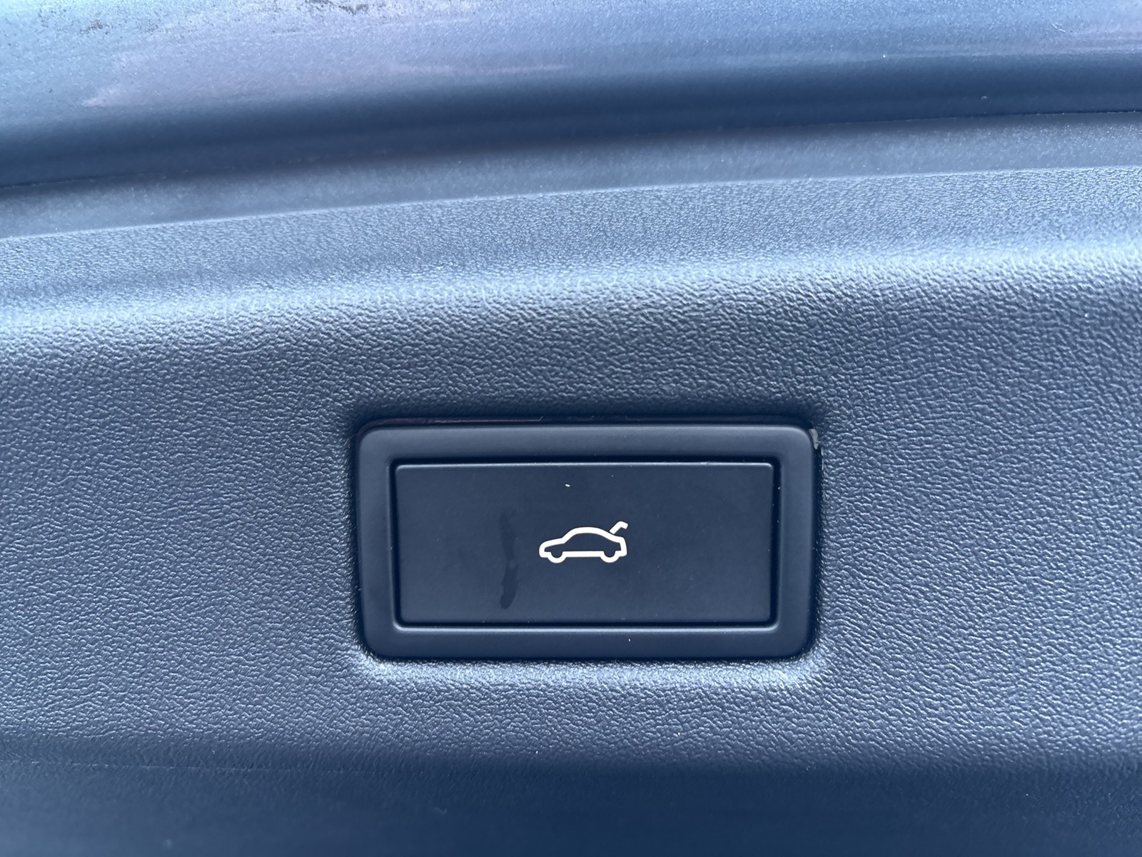 Volkswagen ID.7 Tourer PRO WÄRMEPUMPE AHK 360°CAM ACC LM20