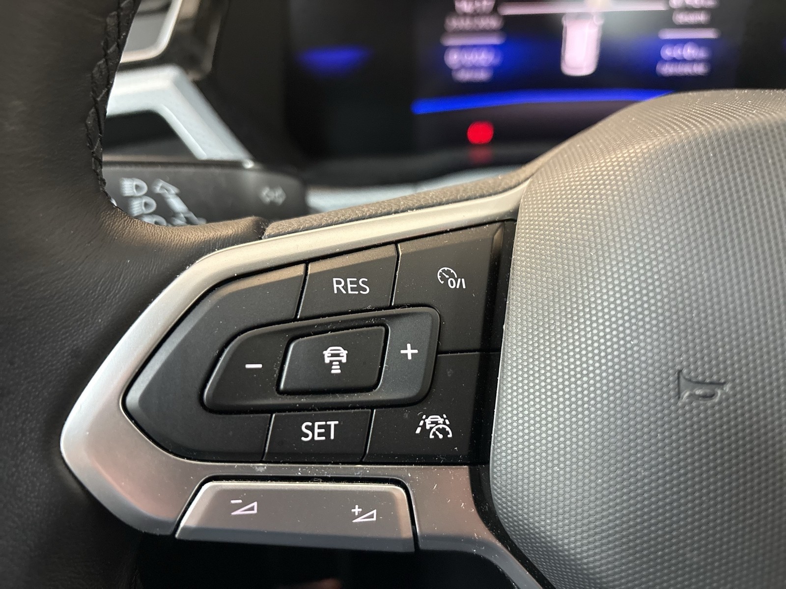 Volkswagen Touran 1.5 GOAL 7SITZE CAM ACC NAVI ALU CARPLAY