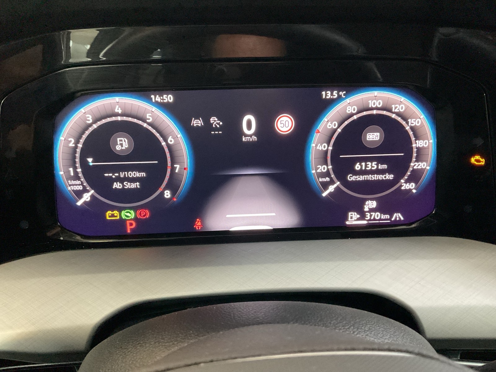 Volkswagen Golf VIII 1.5 eTSI LIFE FACELIFT CAM ACC CARPLAY