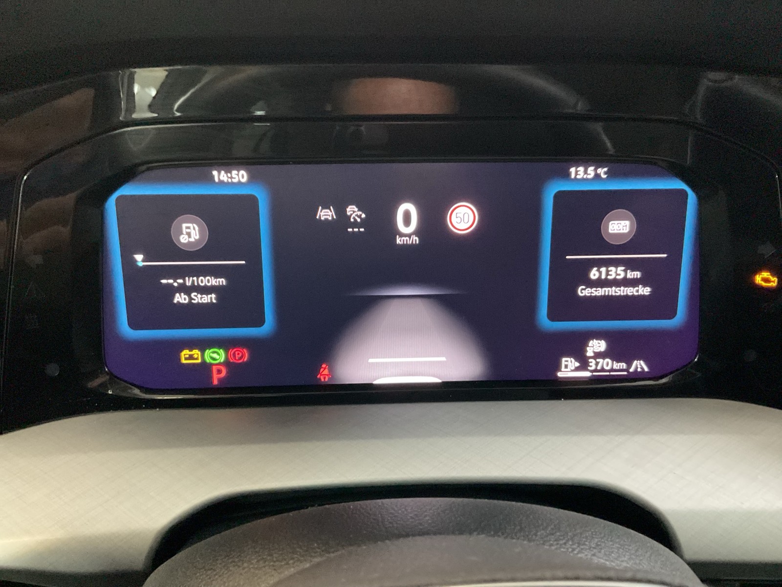 Volkswagen Golf VIII 1.5 eTSI LIFE FACELIFT CAM ACC CARPLAY