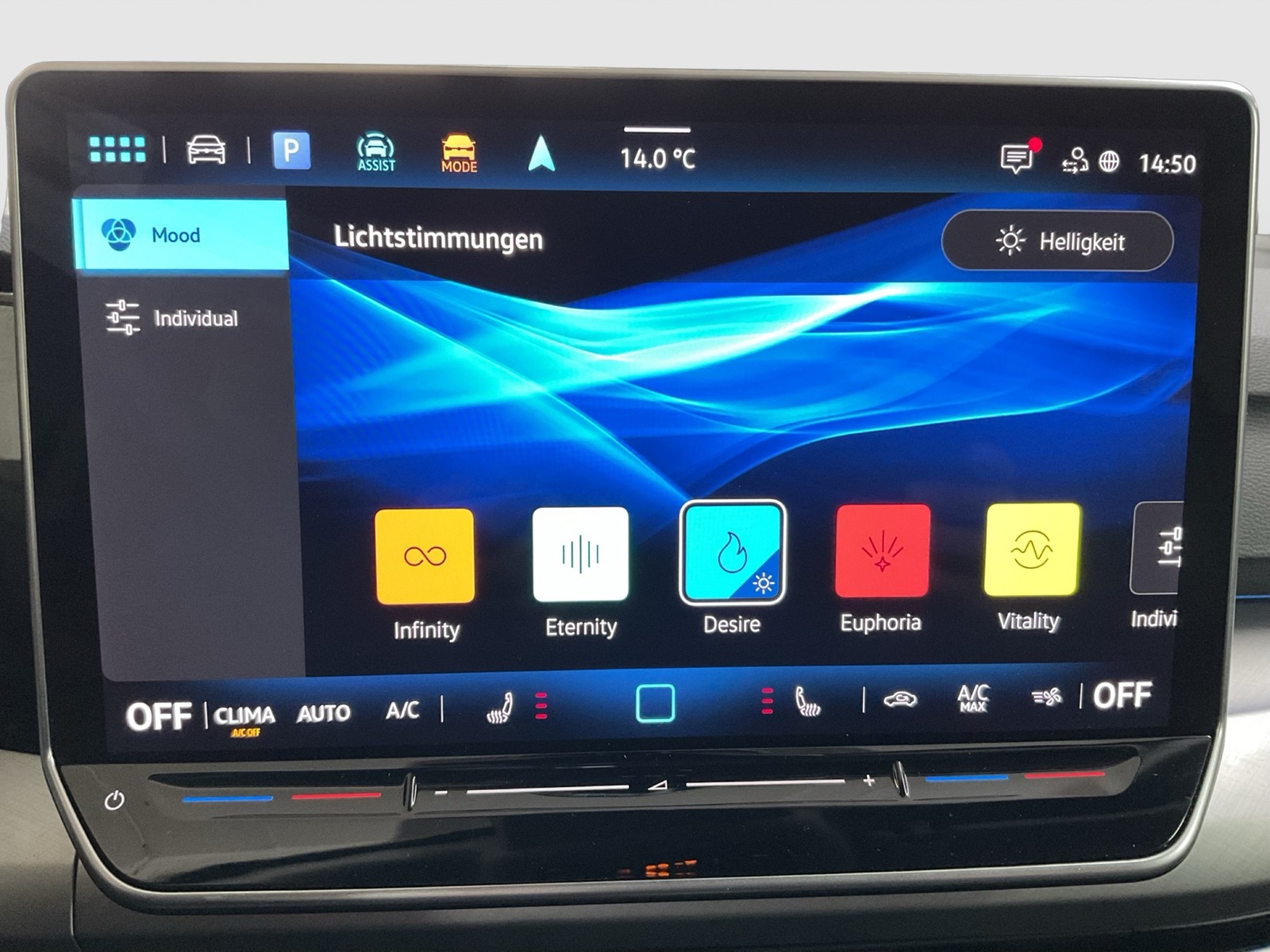 Volkswagen Golf VIII 1.5 eTSI LIFE FACELIFT CAM ACC CARPLAY