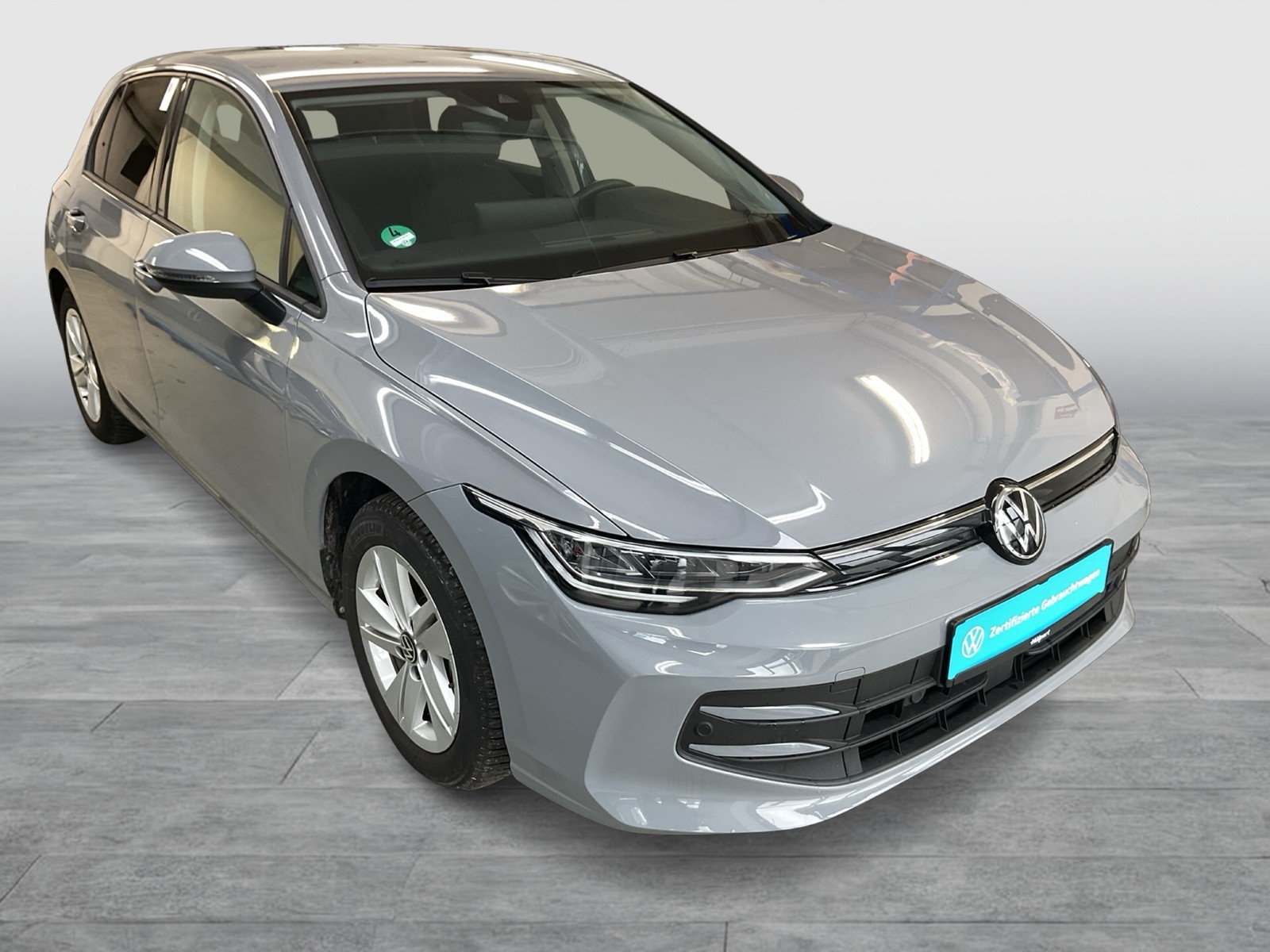 Volkswagen Golf VIII 1.5 eTSI LIFE FACELIFT CAM ACC CARPLAY