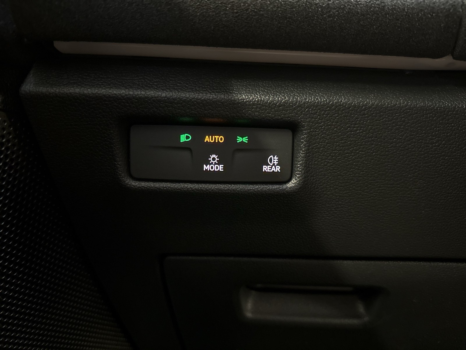 Volkswagen Tiguan 1.5 eTSI AHK CAM NAVI CARPLAY SITZHEIZUNG