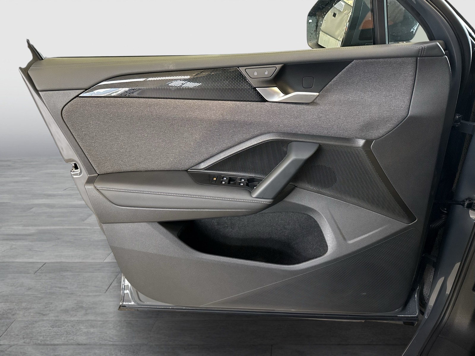 Volkswagen Tiguan 1.5 eTSI AHK CAM NAVI CARPLAY SITZHEIZUNG