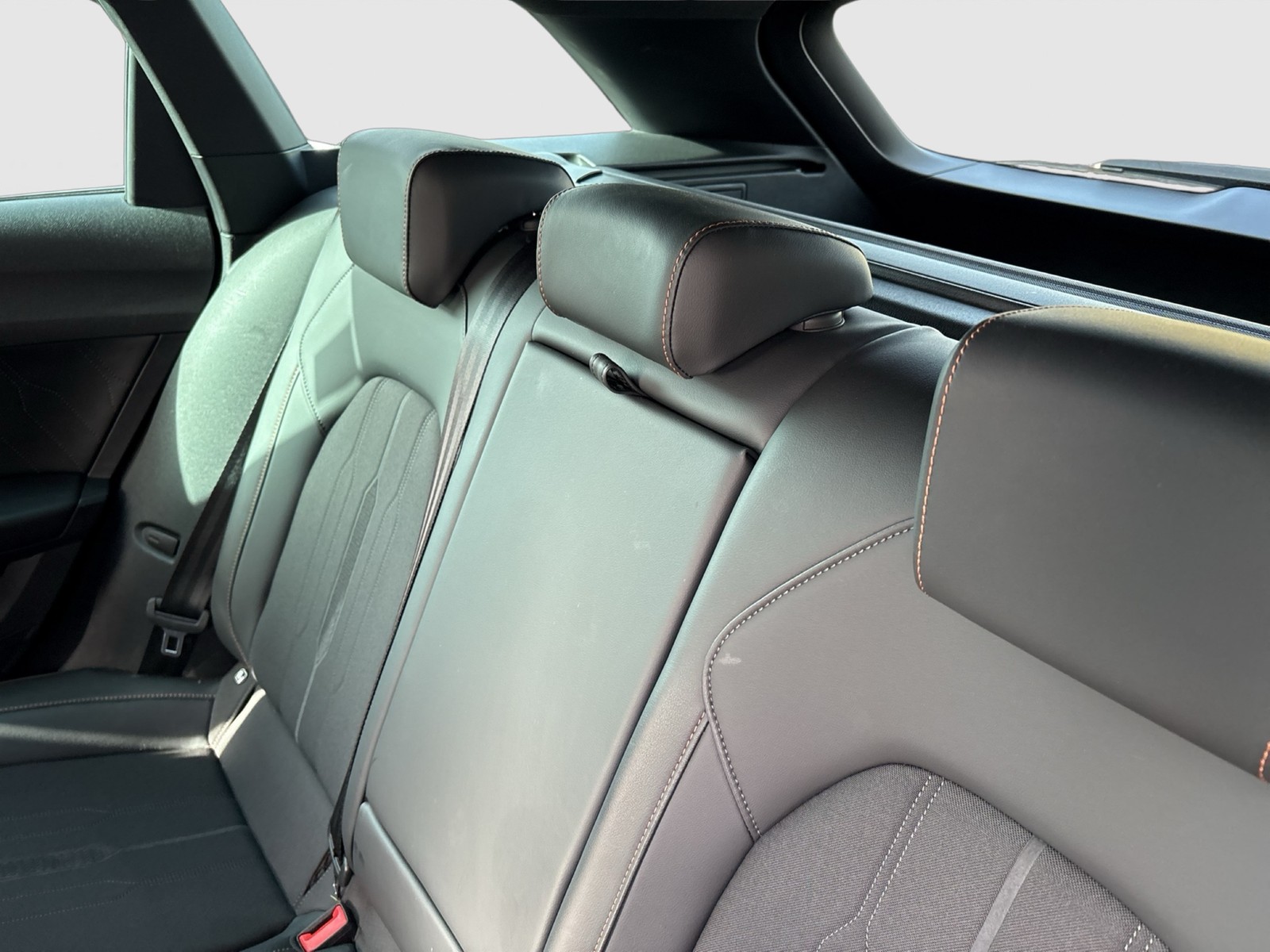 Cupra Leon ST 1.4 HYBRID VZ AHK CAM ACC LM19 NAVI