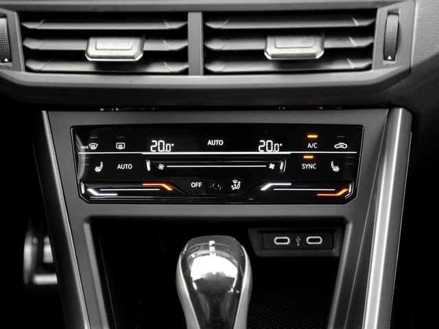 Volkswagen Taigo 1.5 R-LINE BEATS ACC IQ.DRIVE MATRIX NAVI