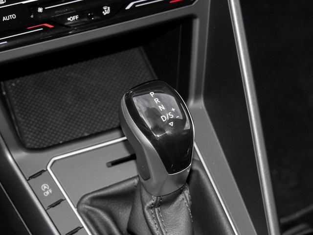 Volkswagen Taigo 1.5 R-LINE BEATS ACC IQ.DRIVE MATRIX NAVI