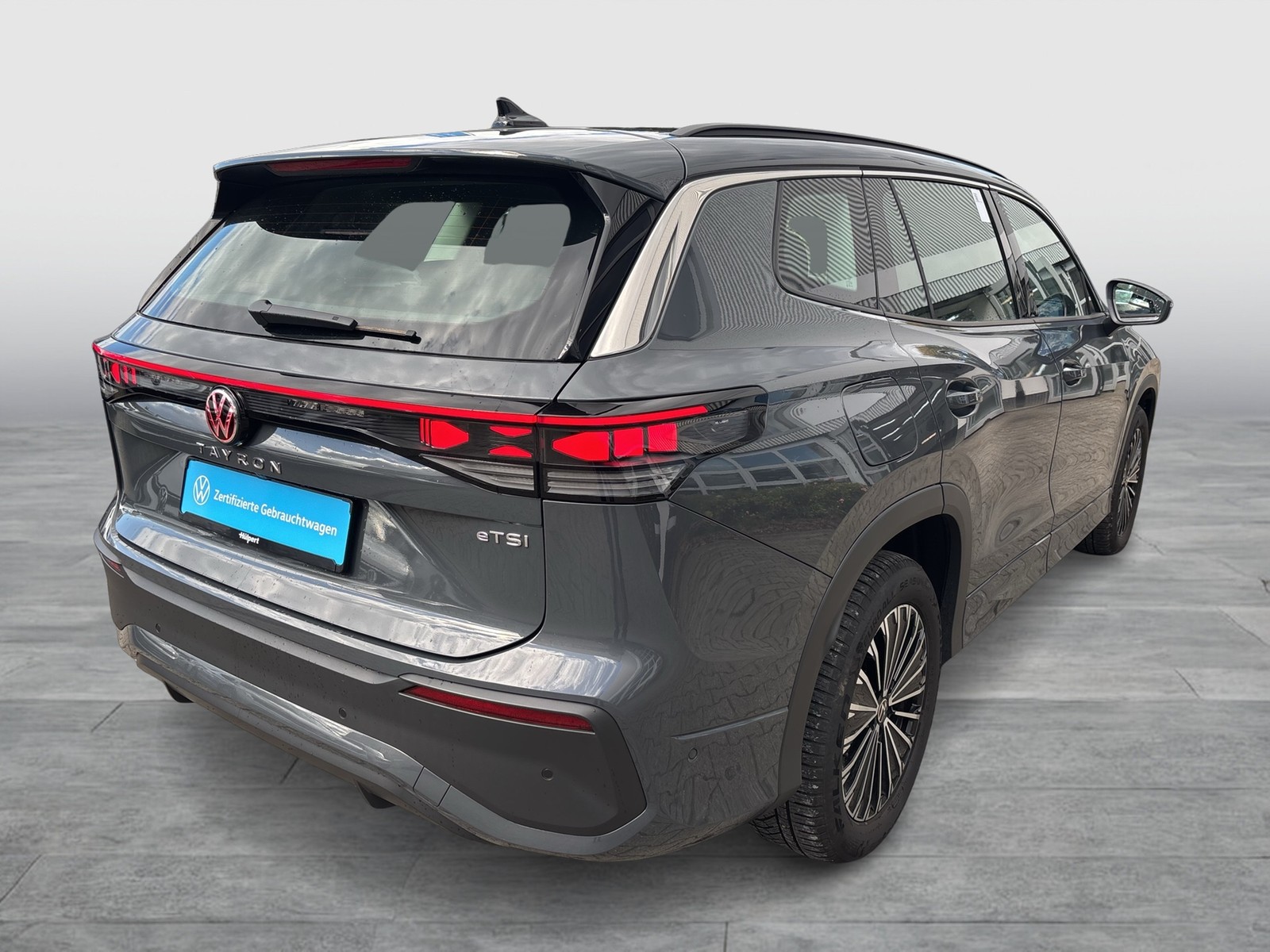 Volkswagen Tayron 1.5 eTSI LIFE 7SITZE AHK 360CAM LM18 NAVI