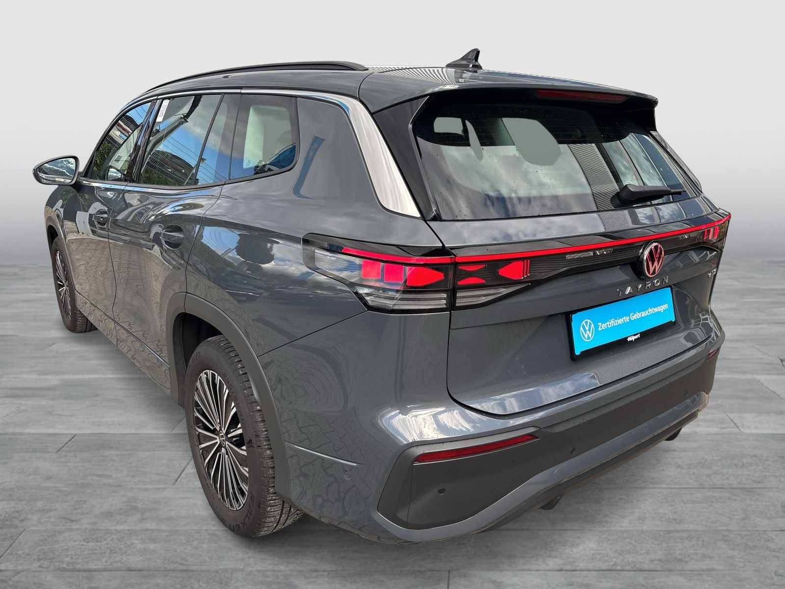 Volkswagen Tayron 1.5 eTSI LIFE 7SITZE AHK 360CAM LM18 NAVI