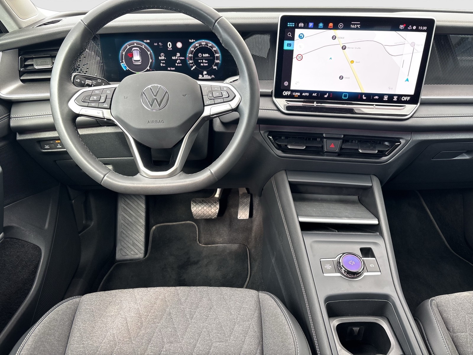Volkswagen Tayron 1.5 eTSI LIFE 7SITZE AHK 360CAM LM18 NAVI