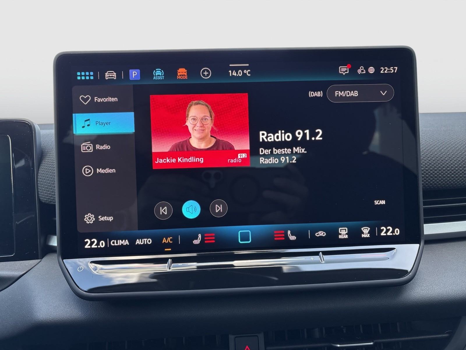 Volkswagen T-Roc 1.5 R-LINE DSG AHK BLACKSTYLE IQ DRIVE