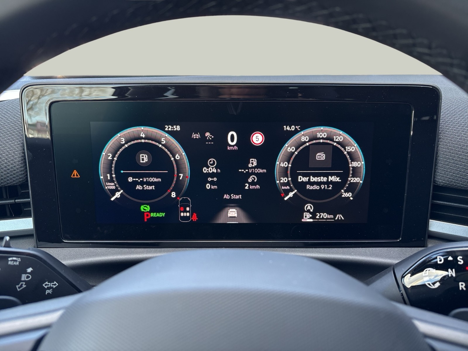 Volkswagen T-Roc 1.5 R-LINE DSG AHK BLACKSTYLE IQ DRIVE