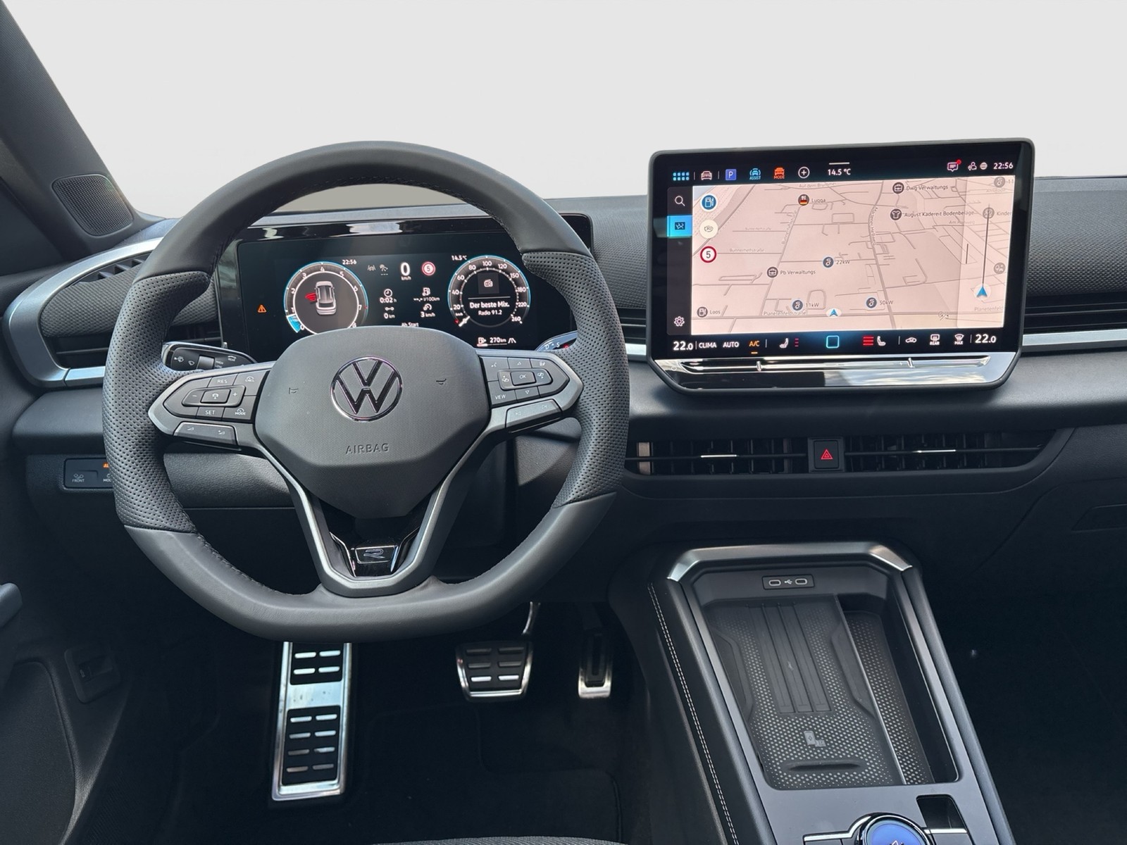 Volkswagen T-Roc 1.5 R-LINE DSG AHK BLACKSTYLE IQ DRIVE