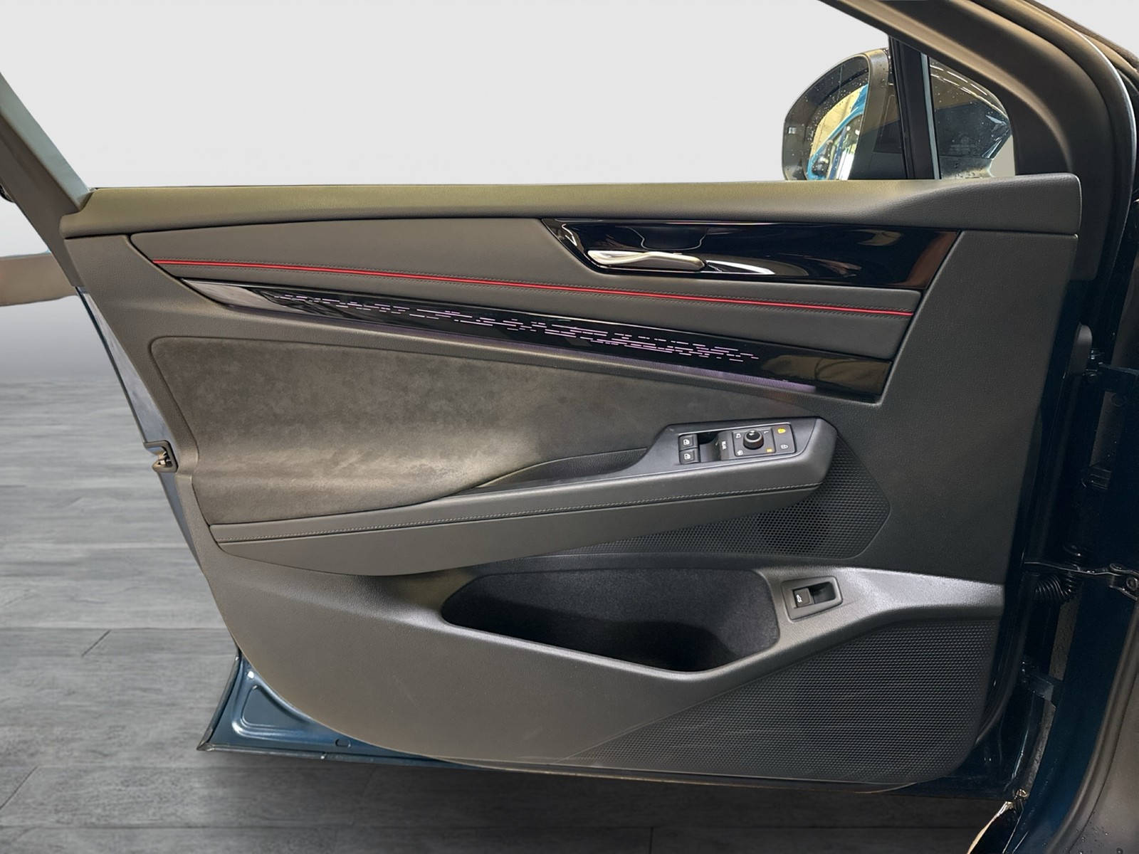 Volkswagen ID.7 GTX 4X4 WÄRMEPUMPE AHK 360°CAM LM21 HEAD-UP