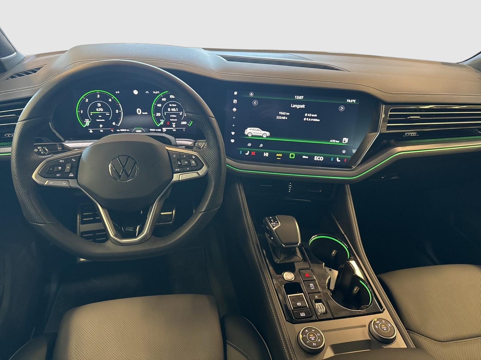 Volkswagen Touareg V6 R-LINE BLACK STYLE PANO STANDHZ. AHK