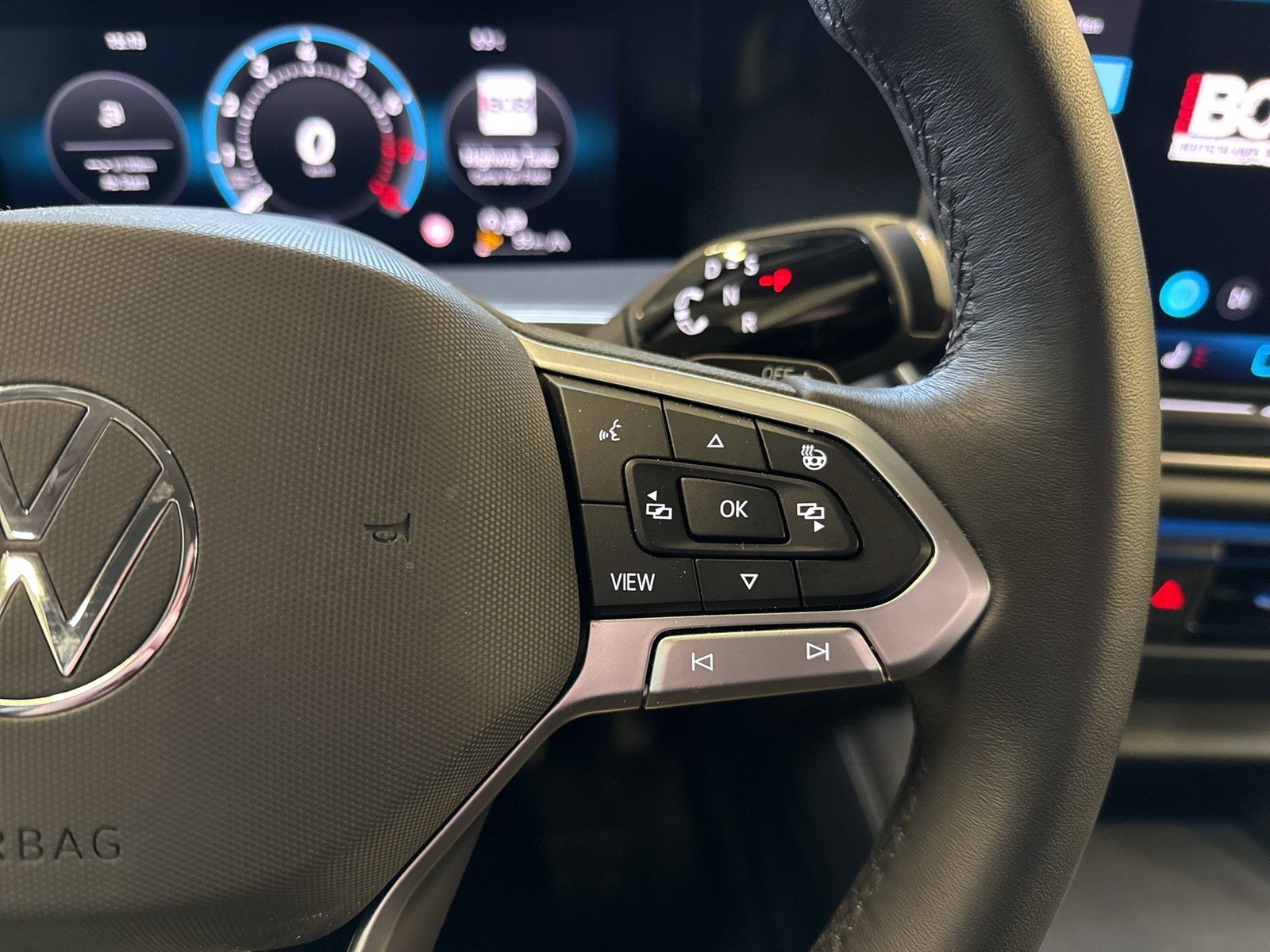 Volkswagen Tayron 1.5 eTSI LIFE AHK CAM ACC LM18 CARPLAY