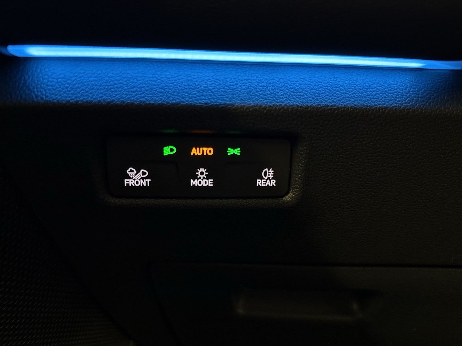 Volkswagen Tayron 1.5 eTSI LIFE AHK CAM ACC LM18 CARPLAY