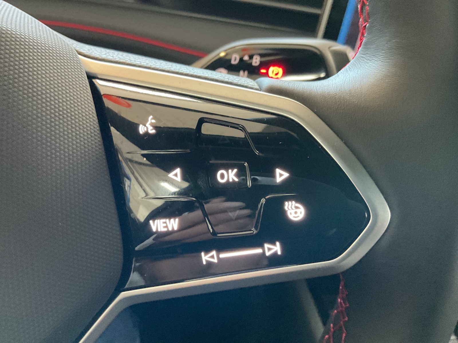 Volkswagen ID.7 GTX 4X4 WÄRMEPUMPE AHK 360°CAM LM20 HEAD-UP