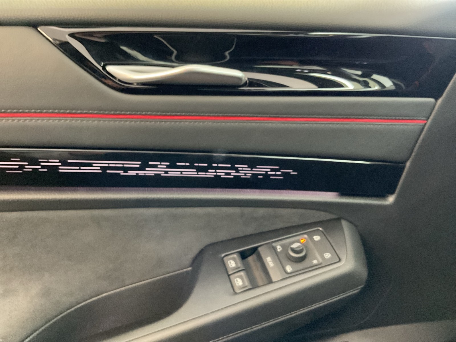 Volkswagen ID.7 GTX 4X4 WÄRMEPUMPE AHK 360°CAM LM20 HEAD-UP