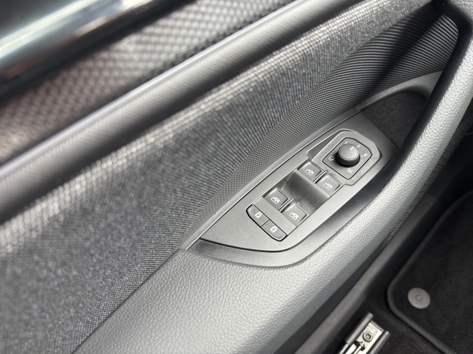 Skoda Kodiaq 2.0 SELECTION 4X4 PANO CAM LM18 E-KLAPPE