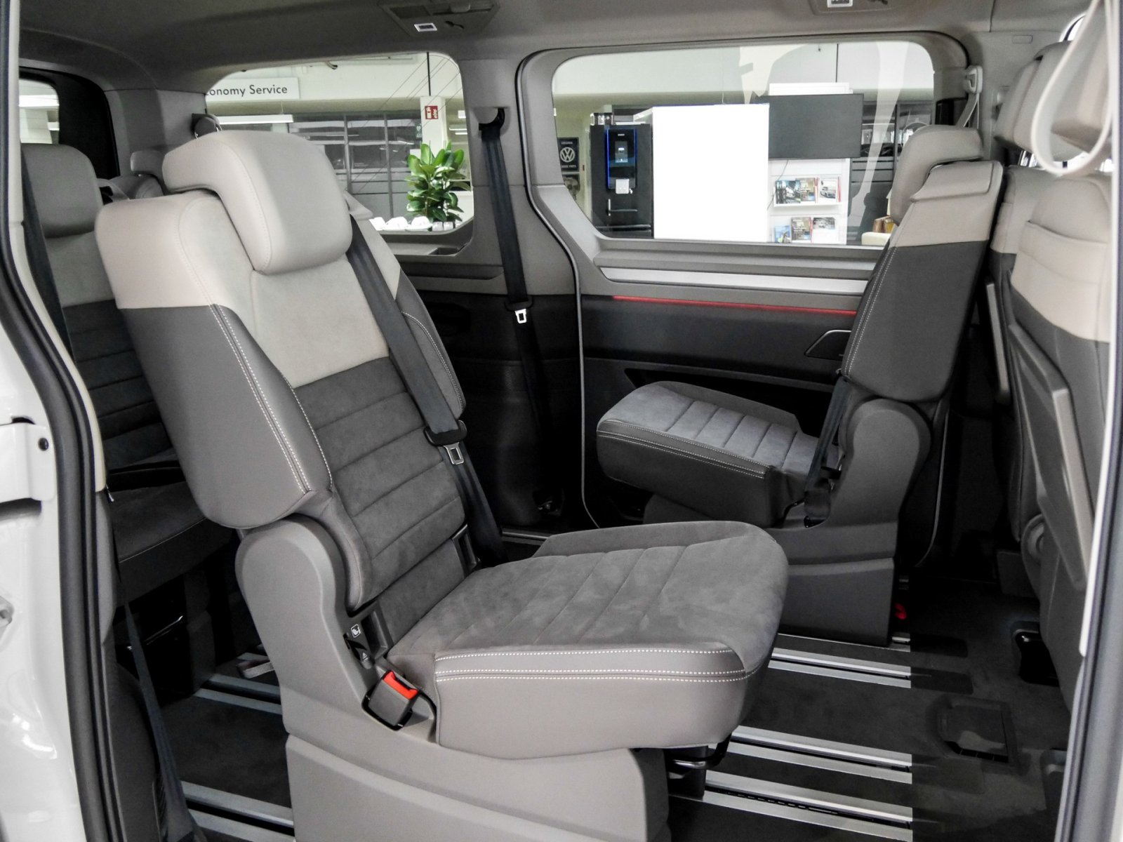 Volkswagen Multivan Edition 110 kW TDI LÜ EDITION AHK PANO Standhzg. MATRIX-LED