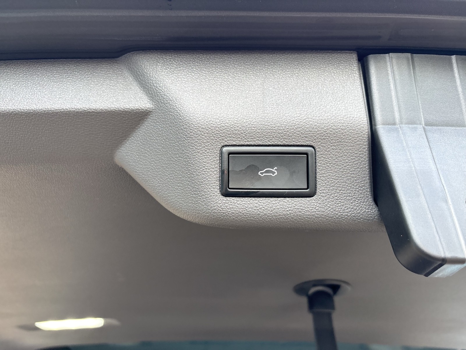 Volkswagen T7 Multivan 2.0 EDITION DSG LÜ AHK PANO STANDHZG