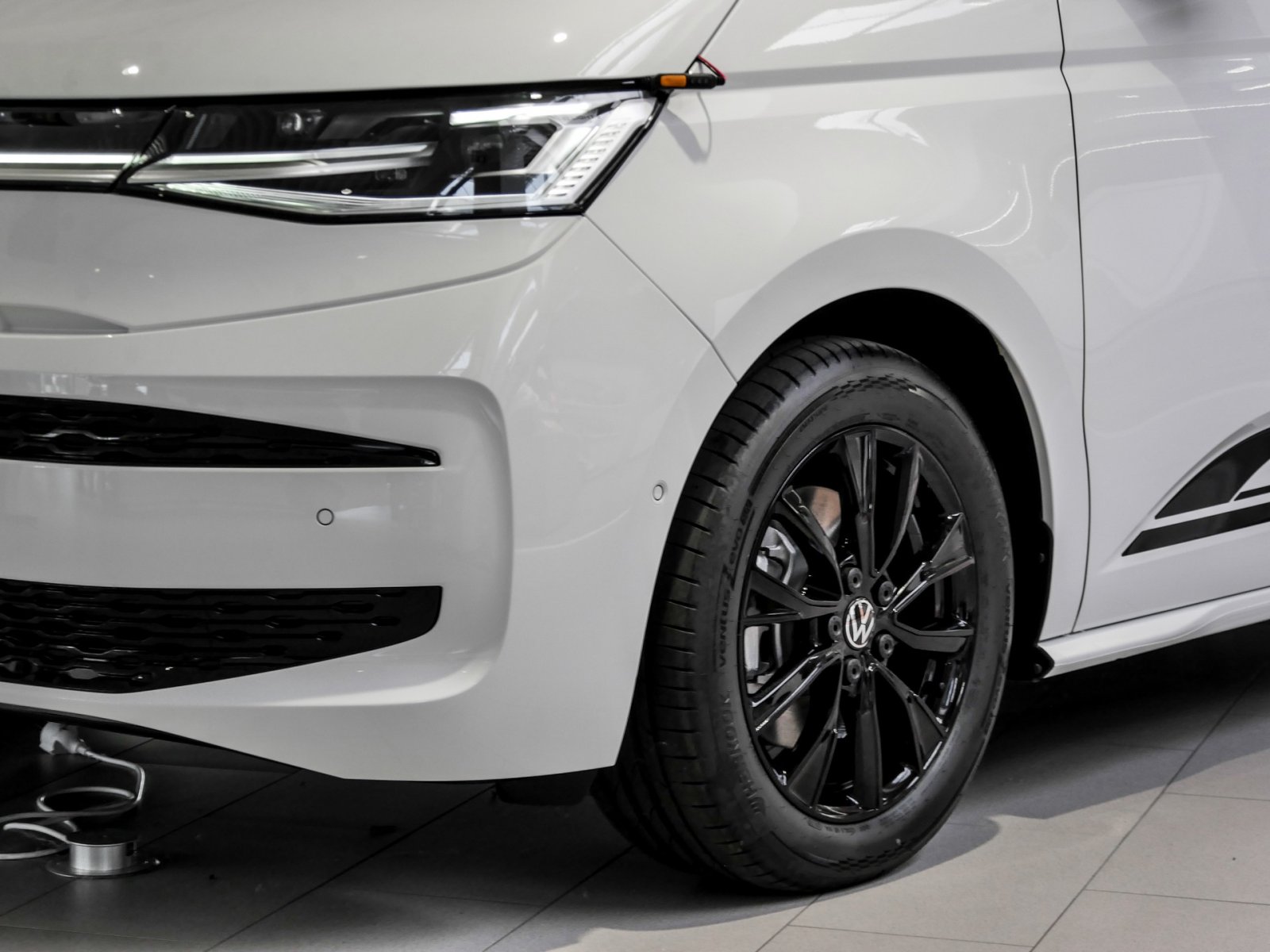 Volkswagen Multivan Edition 110 kW TDI LÜ EDITION AHK PANO Standhzg. MATRIX-LED