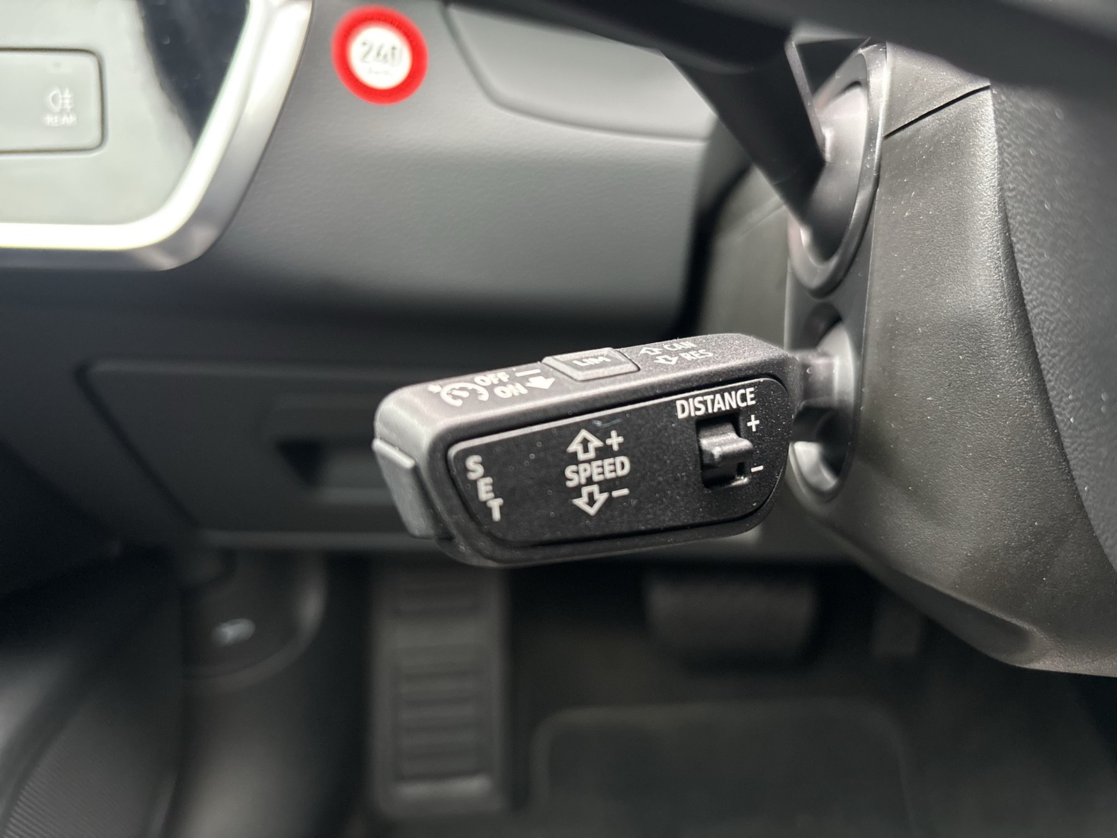 Audi A6 Avant 45 quattro advanced AHK CAM ACC LM19