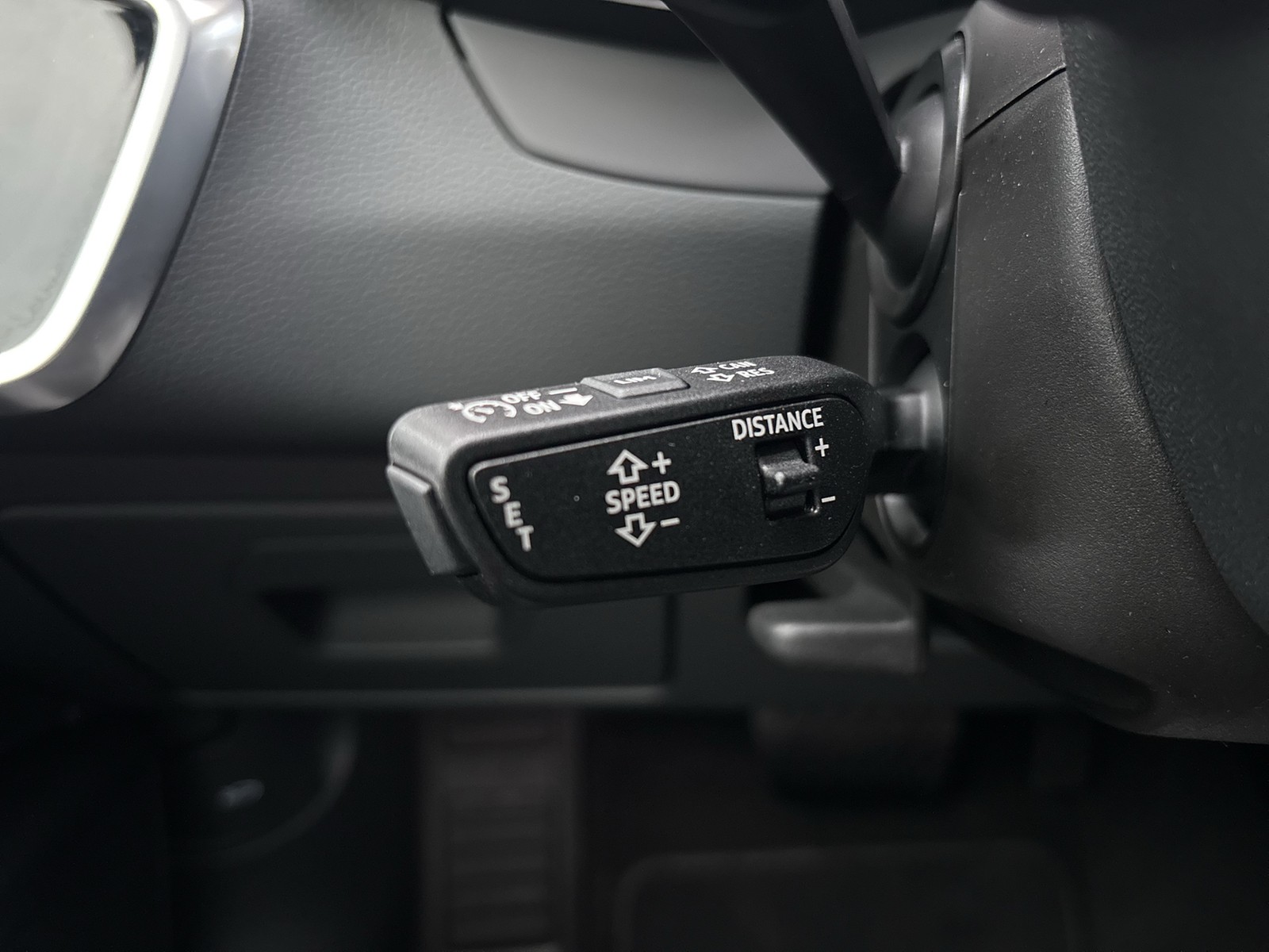 Audi A6 Avant 45 quattro advanced AHK CAM ACC LM19